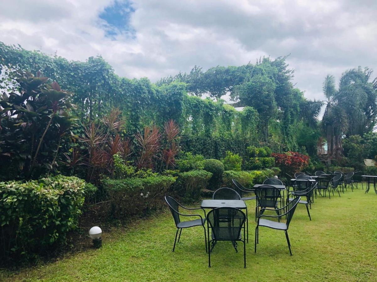 Citi Garden Suites Naga  Exterior photo
